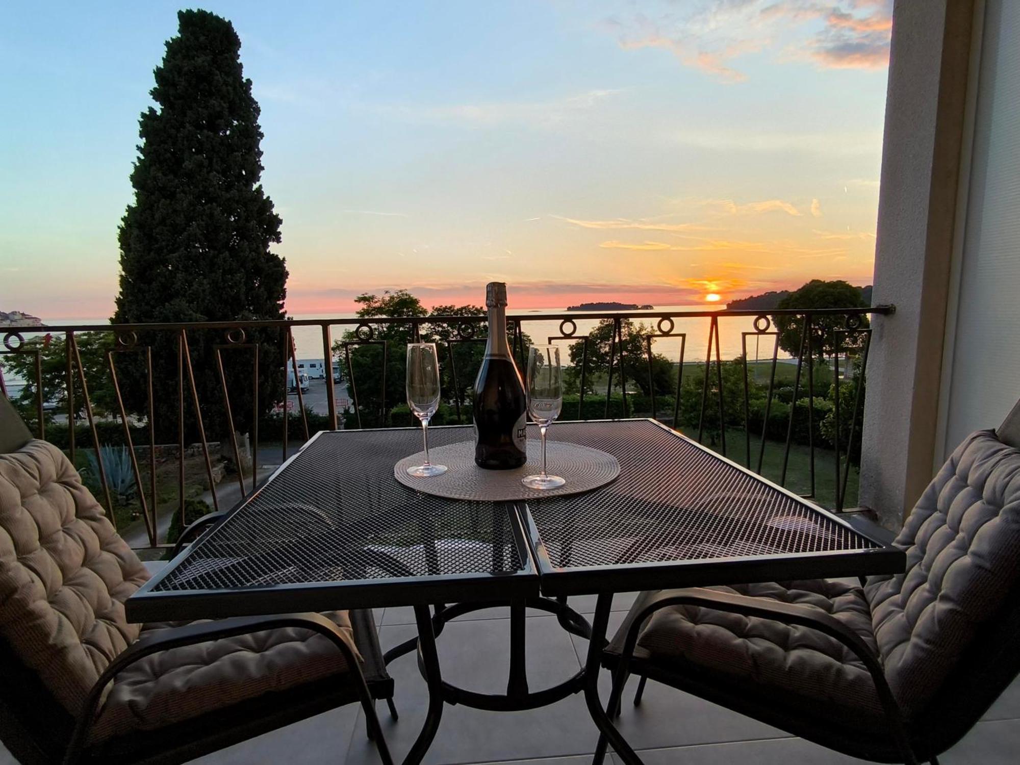 Rooms And Apartment Matika Rovinj Exterior photo
