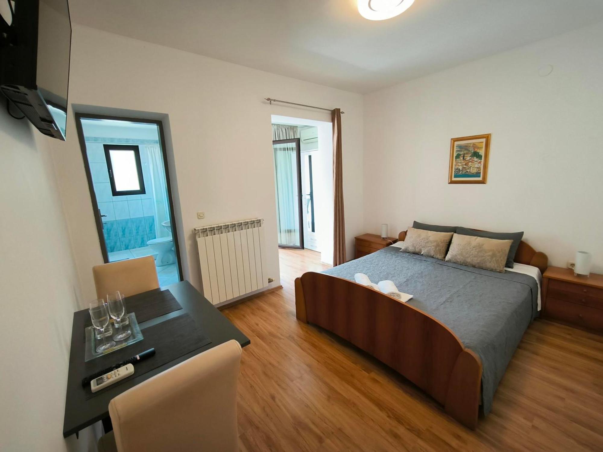 Rooms And Apartment Matika Rovinj Exterior photo