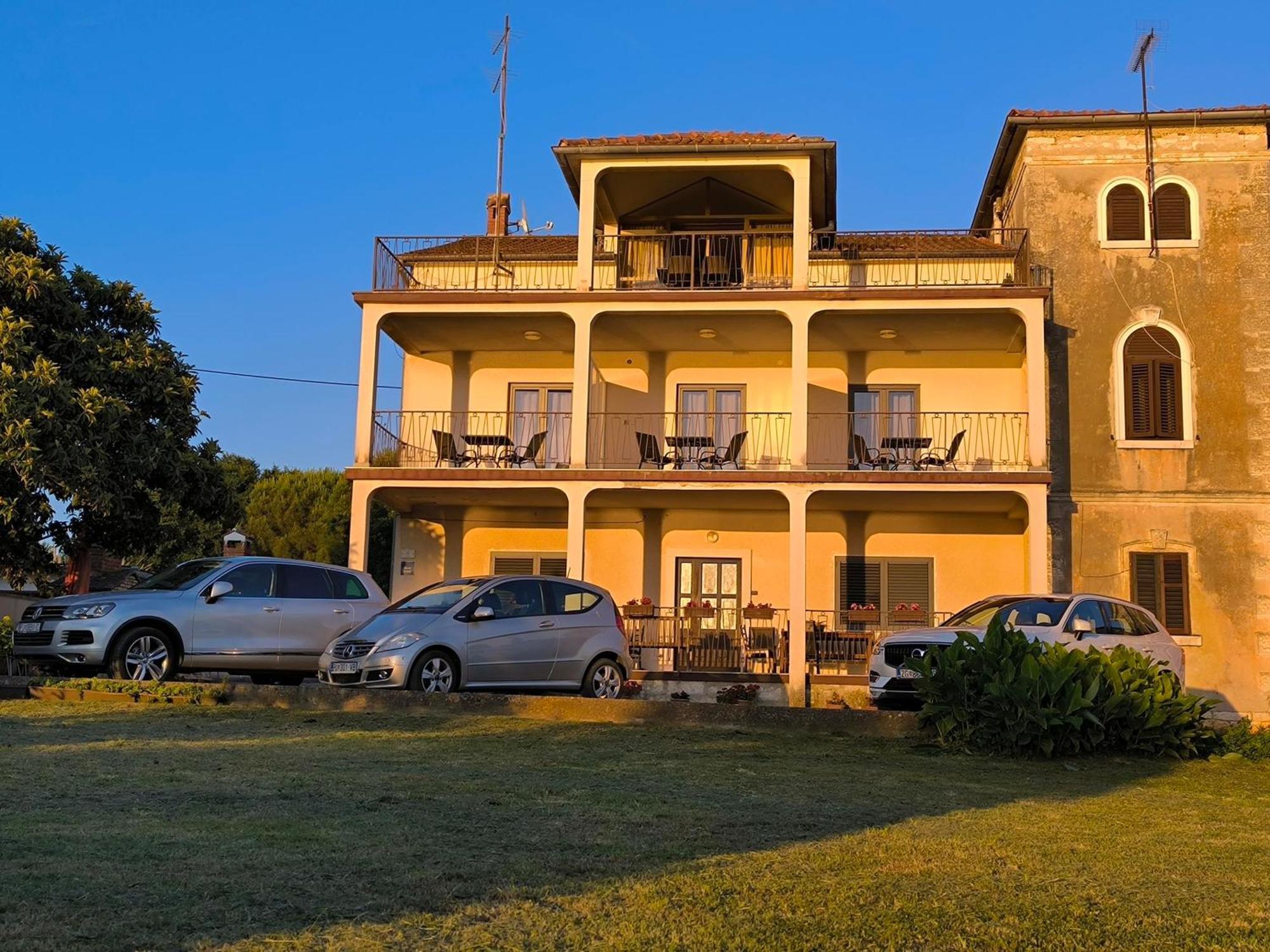 Rooms And Apartment Matika Rovinj Exterior photo